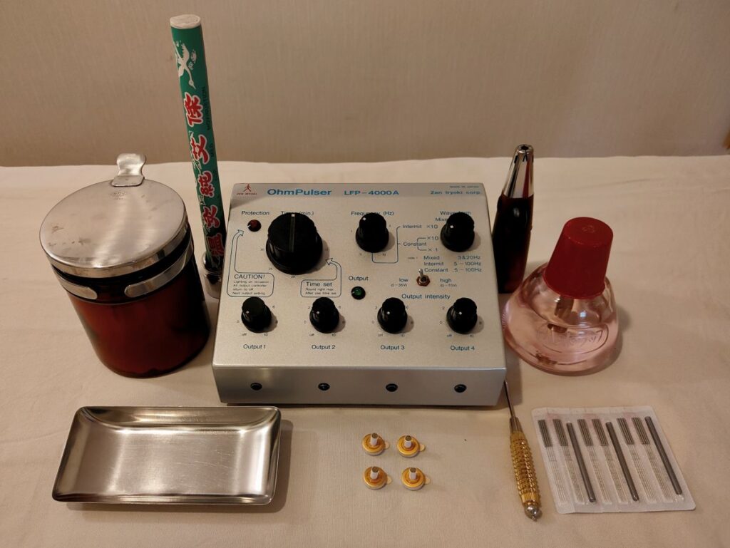 使い捨て針などの鍼道具