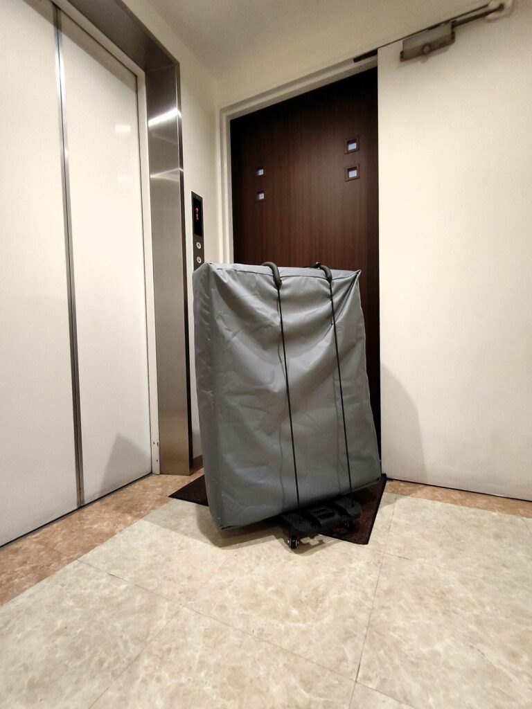 往診ベッドと4輪キャリーカート